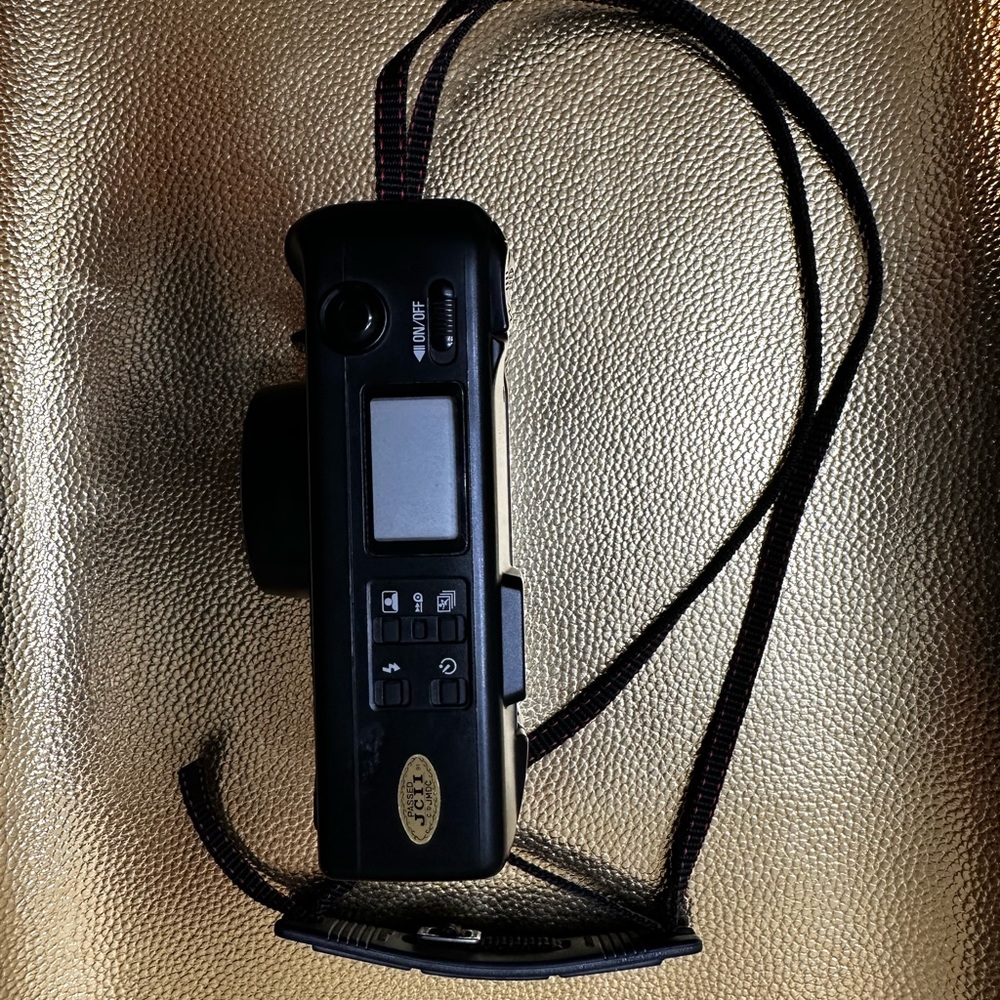 Canon Sure Shot 70 Zoom (35mm) Point and Shoot Film Camera